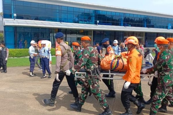 korban jatuhnya pesawat